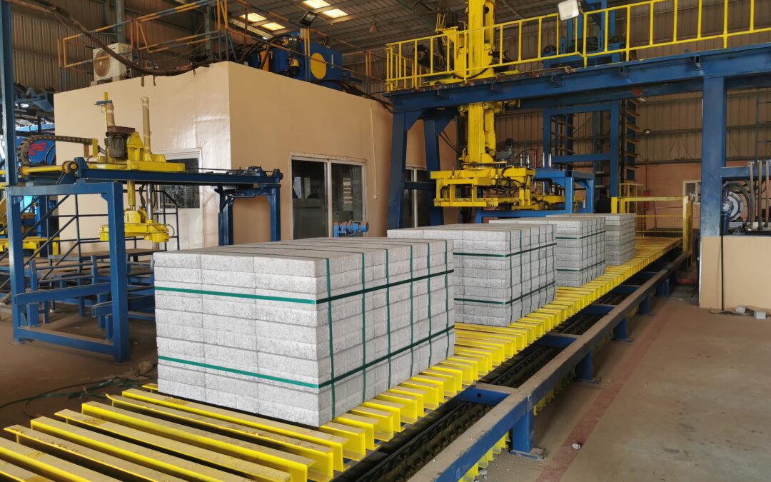 Un set di linee di produzione REIT completamente automatiche per la produzione di blocchi è "volante".’ al suo proprietario in India!
