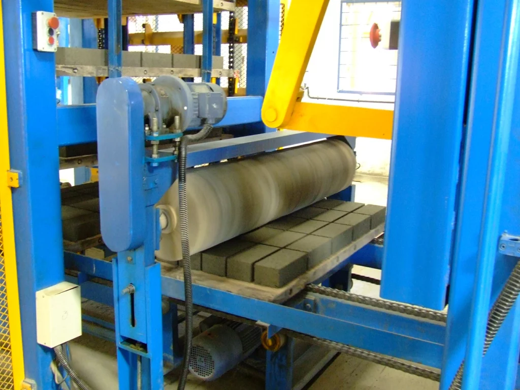 fully automatic cement block making machine1